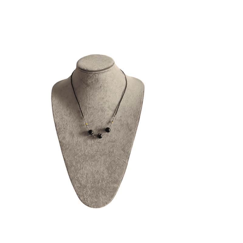 Collier avec pierre de cibitxi de Cap-Vert